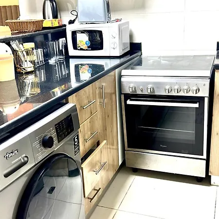 Appartamento Elegant King Bed Brand New 1 Bhk Marina Bay Dubai Esterno foto